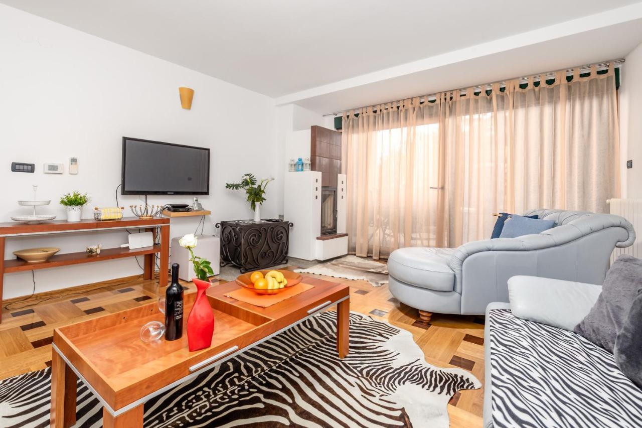 Lux Apartmani Opatija Buitenkant foto