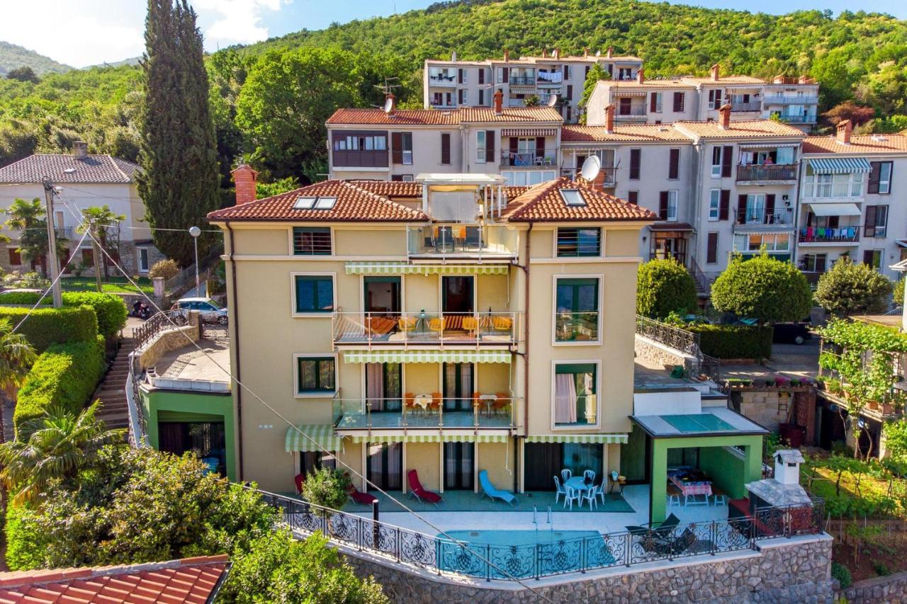 Lux Apartmani Opatija Buitenkant foto