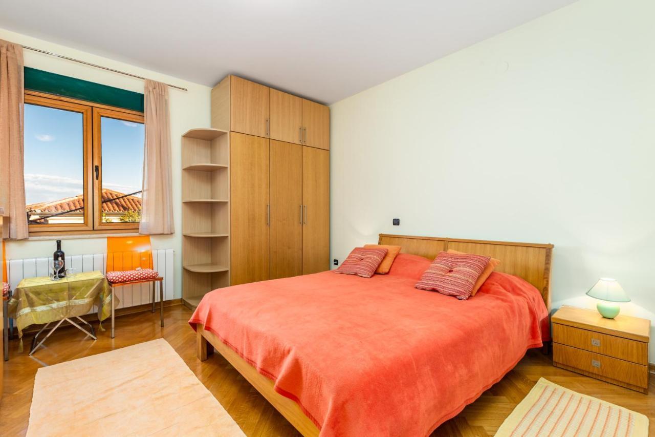 Lux Apartmani Opatija Buitenkant foto