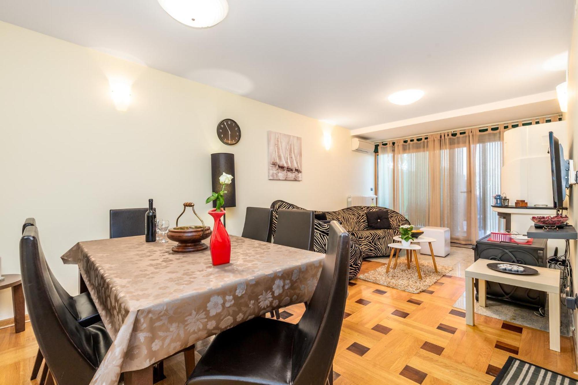 Lux Apartmani Opatija Buitenkant foto